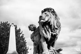 Lion Statue Paris black and white