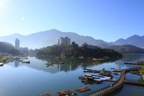 Morning Ri Yue Tan Lake