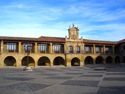 square near the palace with arches