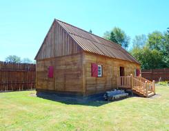 wooden building in Fort Umpqua, Oregon