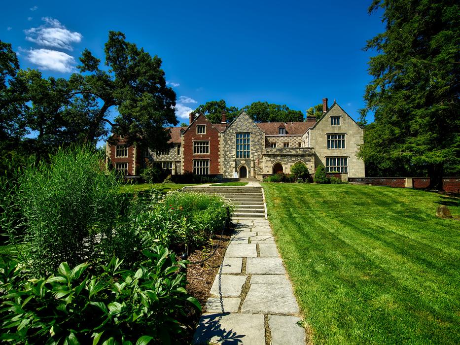 Salisbury House