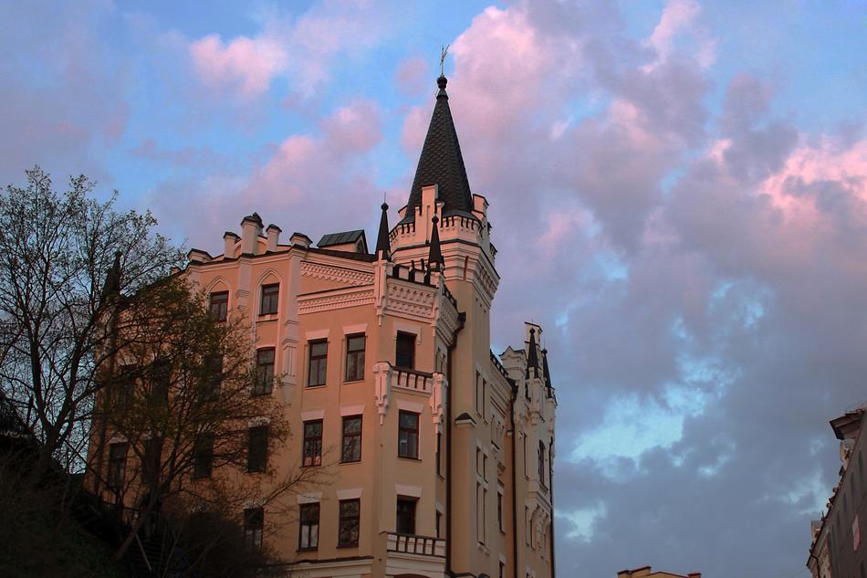 wonderful Building Old
