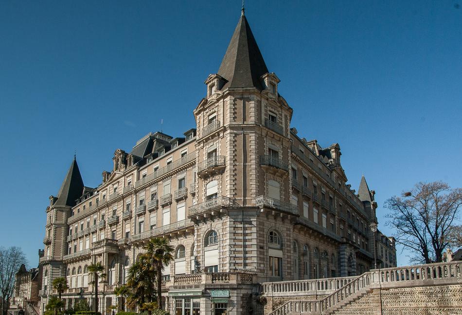 very beautiful Pau Béarn