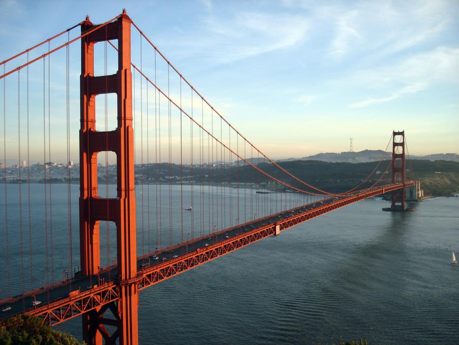 Golden Gate Bridge ans river