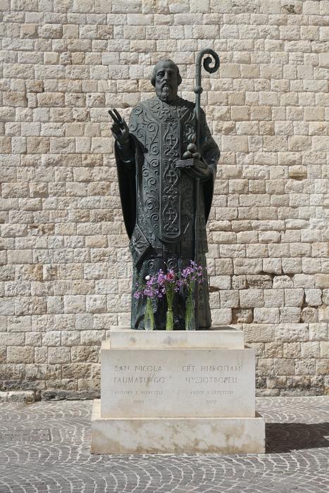 St'Nicholas Holy Statue
