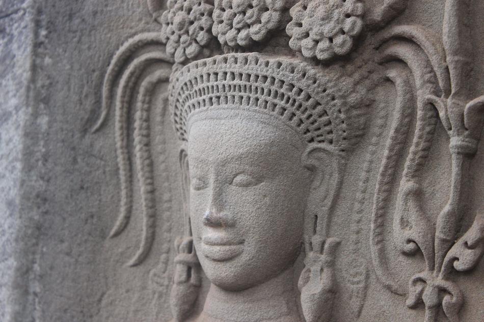 Beautiful sculpture of the person with headdress