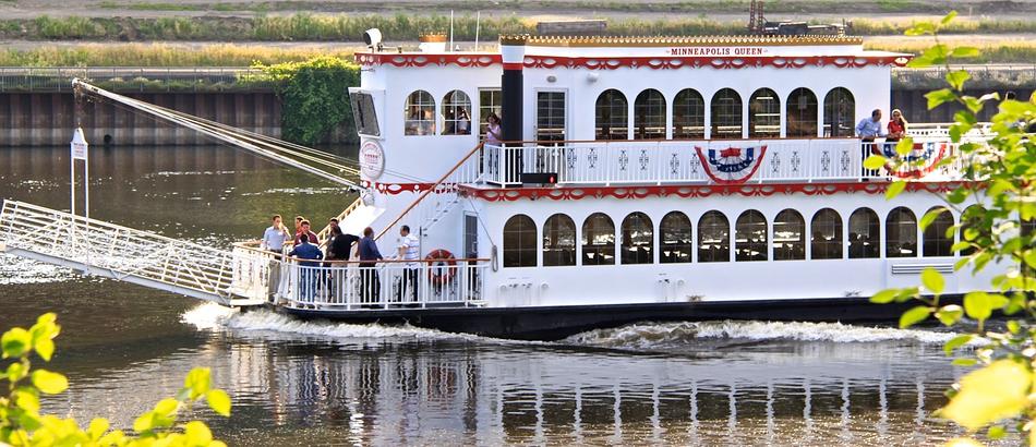 pleasure boat on the river in minnesota