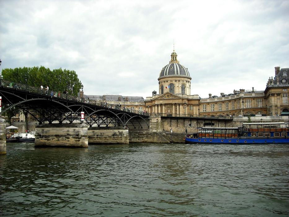 view of the seine river on the architecture of paris