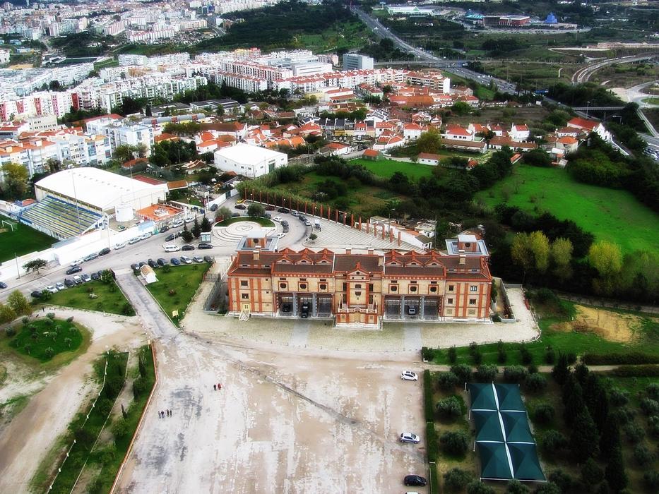 Almada Building Old