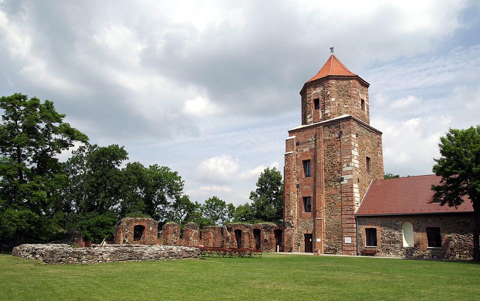 The Strengthening Of Castle