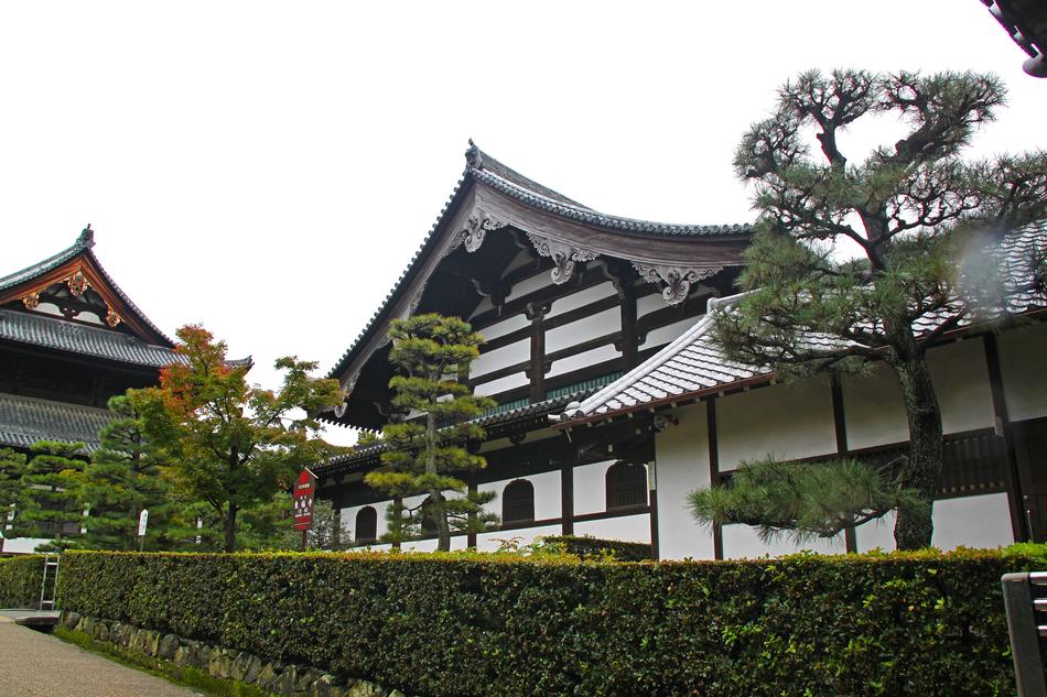 Beautiful and colorful Tofukuji Temple in Kyoto, Japan, with the colorful plants
