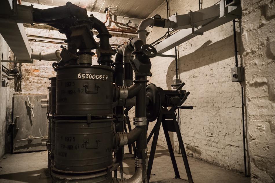 historical Machine in Shelter, war museum