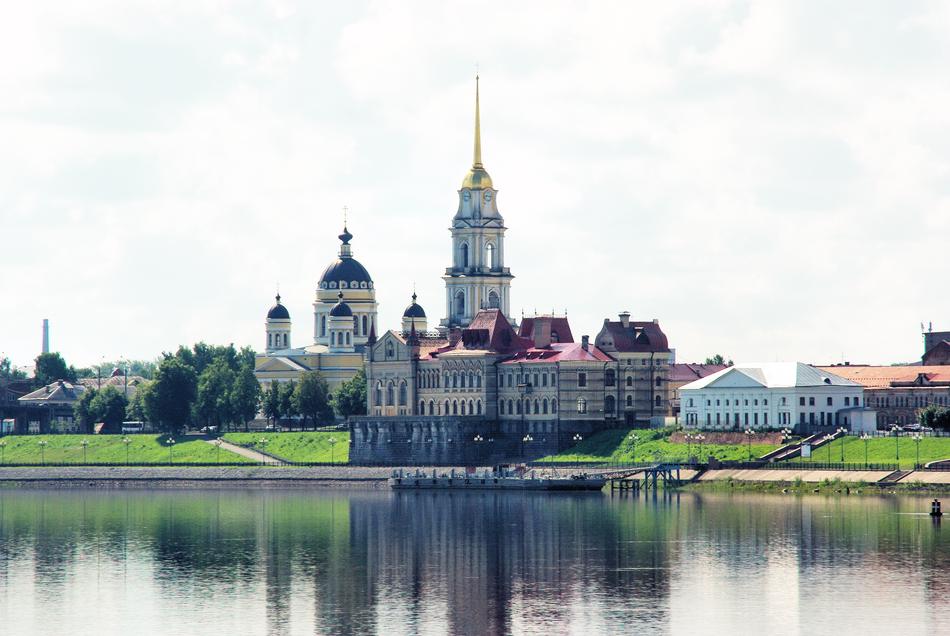 Rybinsk Volga Monument