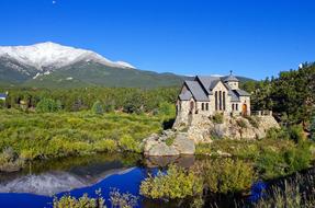 splendid Mountain Chapel
