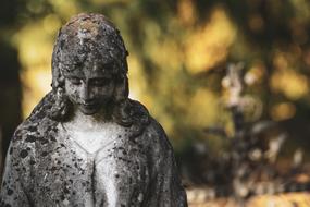 Sculpture Stone woman