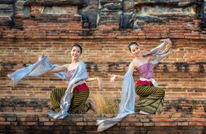 girls dancing asian dance