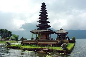 splendid Danu Bratan