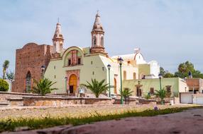 picturesque church building, mexico, San Luis Potosí