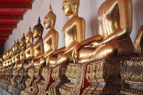Bangkok Gold statue