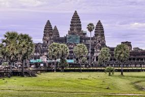 Temples Ankor and green grass