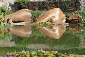 Buddha Zen lake statue