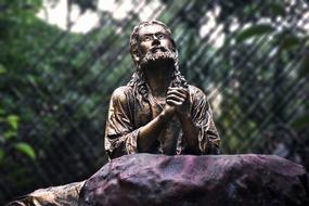 Statue Jesus Praying