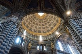 Dom Siena Marble roof