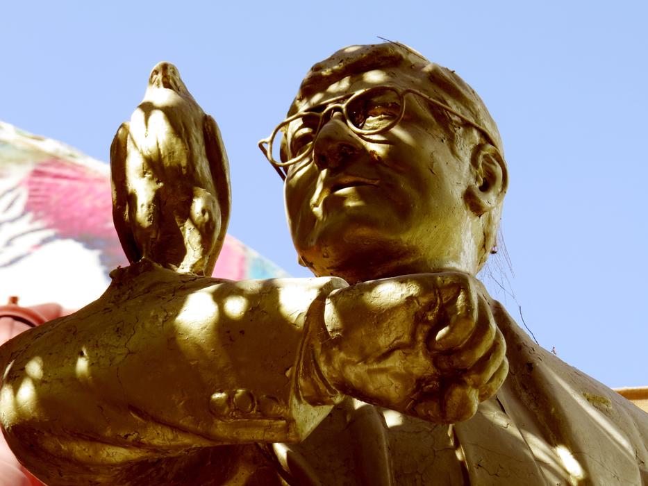 Statue Trim Sculpture