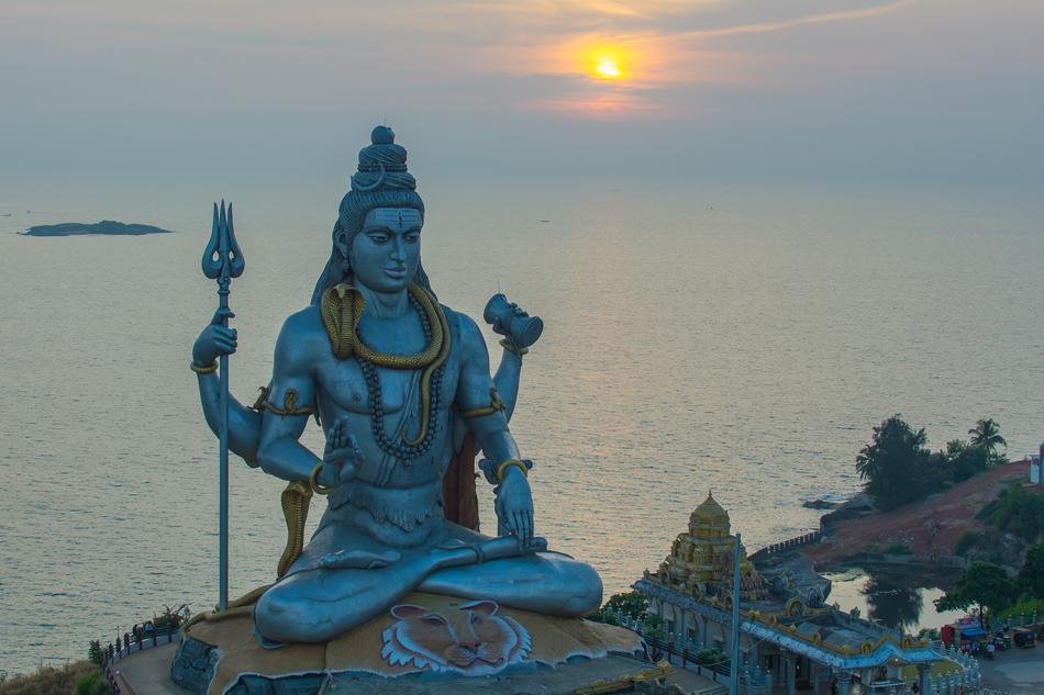 shiva statue near the temple