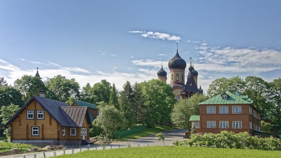 russian orthodox PÃ¼htitsa Convent at summer, Estonia, KuremÃ¤e