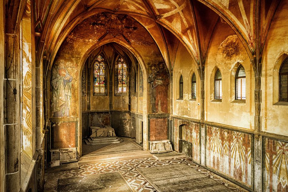 Hall Lost Places