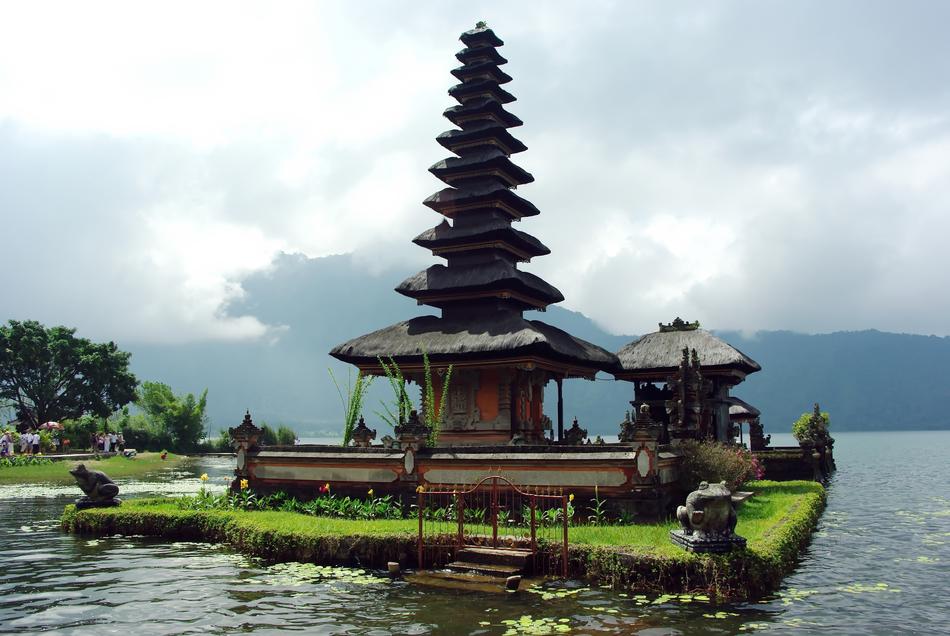 splendid Danu Bratan