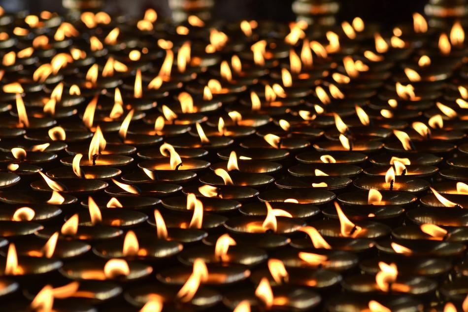 Oil Many Lamps