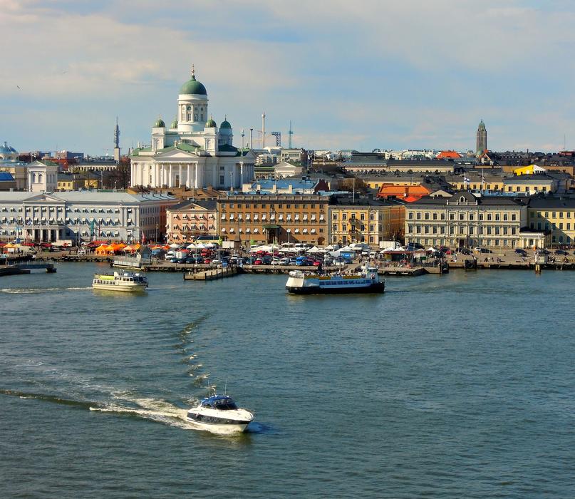 Helsinki Cathedral water