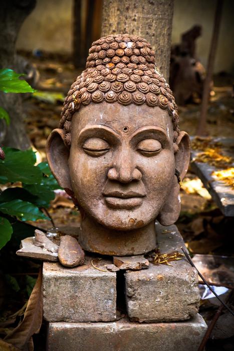 Sculpture face budha
