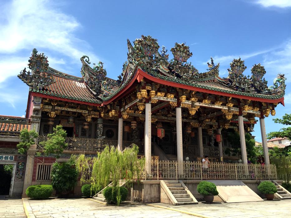 entrance to the Chinese clanhouse Khoo Kongsi