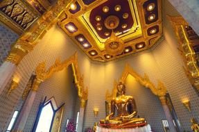 Thailand Buddha gold roof