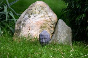 magnificent Head Buddha Stone
