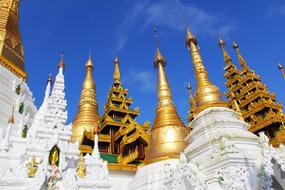 Temple Pagoda Shwedagon gold roof