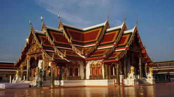temple buddhism gold drown