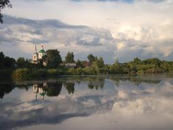 rural architecture is reflected in the Kiovo river