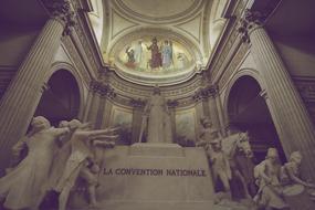 sculpture of jeanne dark in the cathedral