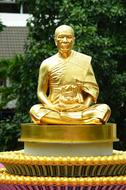 Budha Monk Gold statue garden