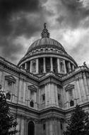 dome of St Paulâs Cathedral at clouds, uk, england, london