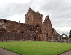 ruins of a church with a chapel in scotland