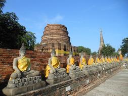 buddha statues in thailand temple architecture
