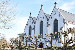 Architecture Church ans garden