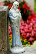 Mother With Child Maria statuette