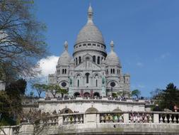 church of the sacred heart in paris