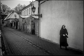 Black And white photo of Street Squares Church